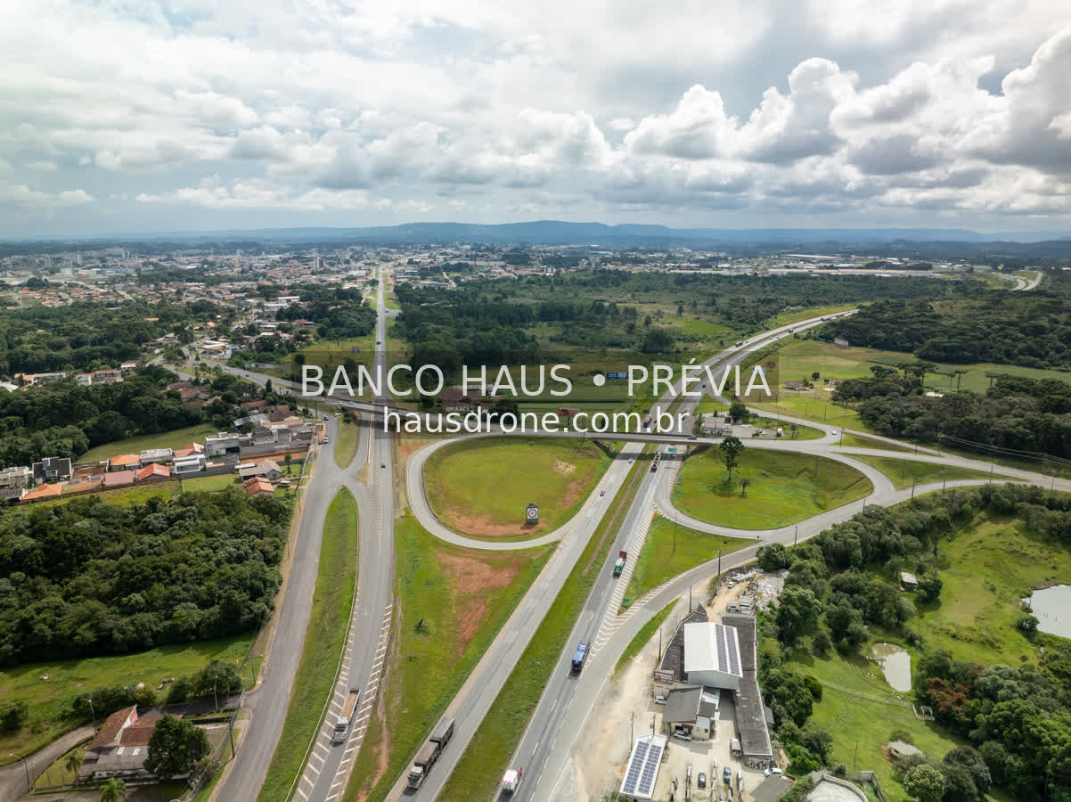 Rodovia e acessos em vista aérea — Campo Largo, Paraná, Paraná.