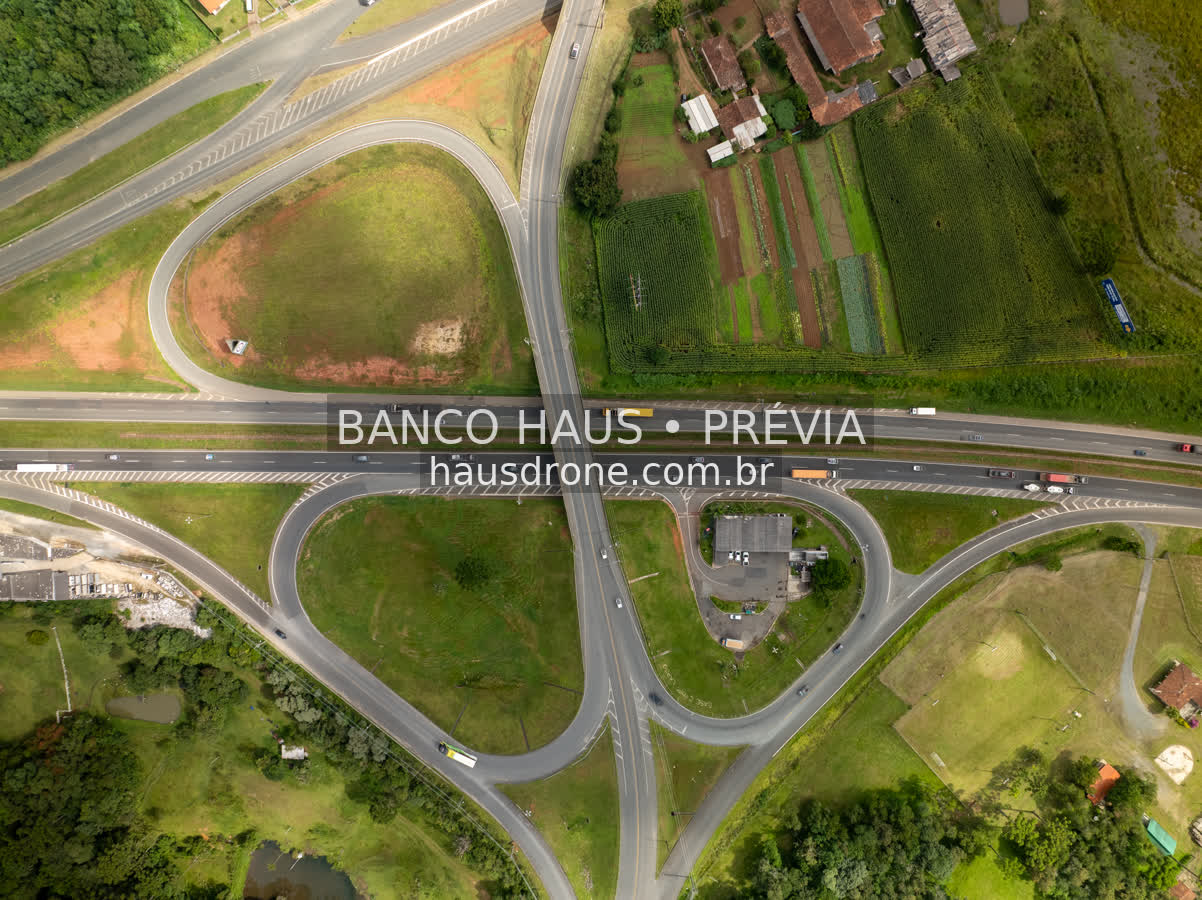 Rodovia e acessos em vista aérea — Campo Largo, Paraná, Paraná.
