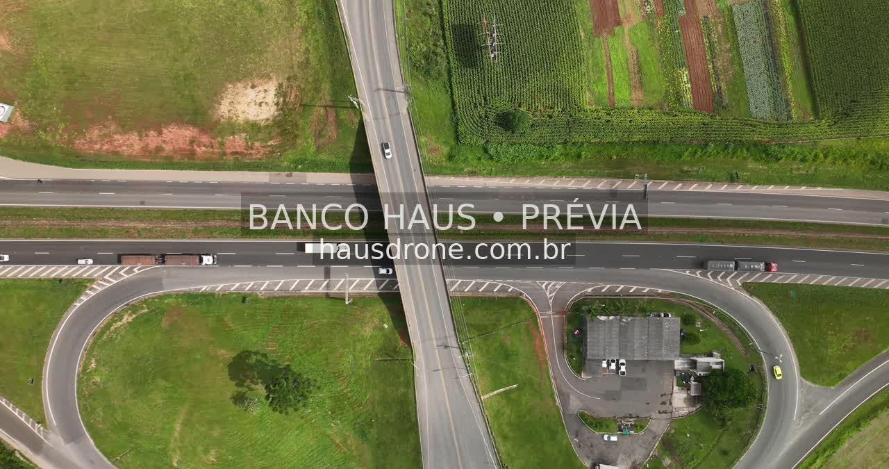 Rodovia e acessos em vista aérea — Campo Largo, Paraná, Paraná.