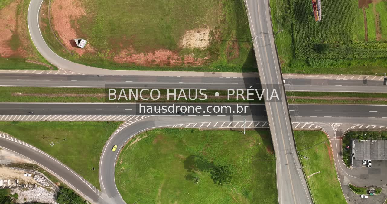 Rodovia e acessos em vista aérea — Campo Largo, Paraná, Paraná.