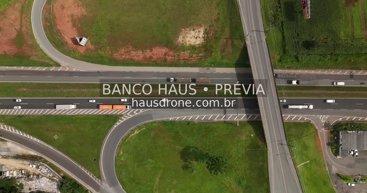 Rodovia e acessos em vista aérea — Campo Largo, Paraná, Paraná.