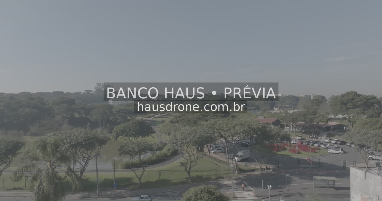 Estufa e jardins em vista aérea — Jardim Botânico de Curitiba, Paraná.
