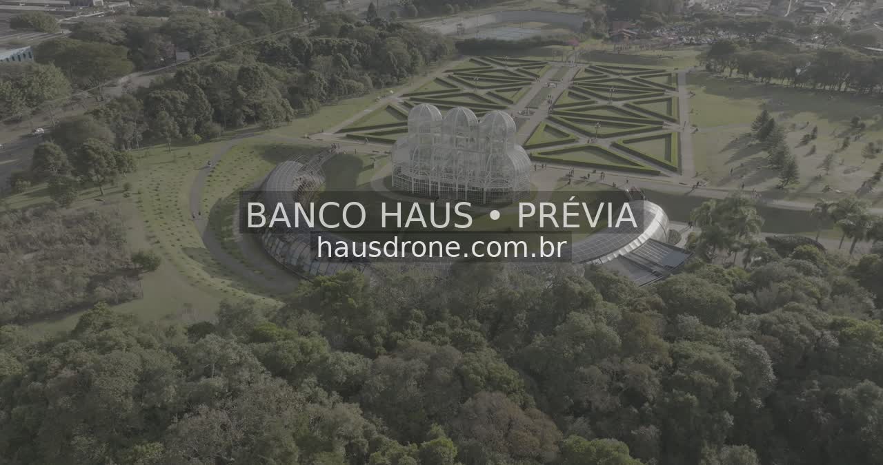 Estufa e jardins em vista aérea — Jardim Botânico de Curitiba, Paraná.