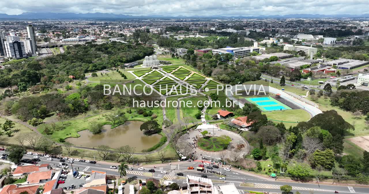 Estufa e jardins em vista aérea — Jardim Botânico de Curitiba, Paraná.
