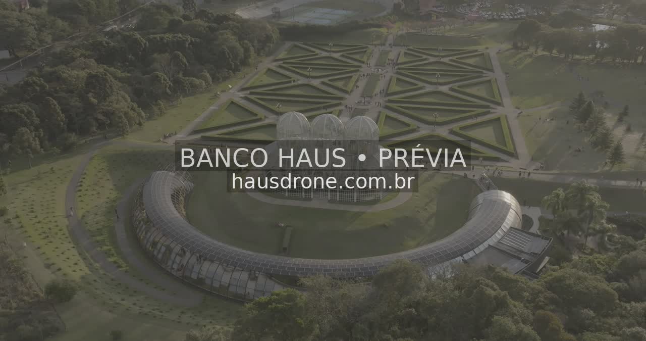 Estufa e jardins em vista aérea — Jardim Botânico de Curitiba, Paraná.