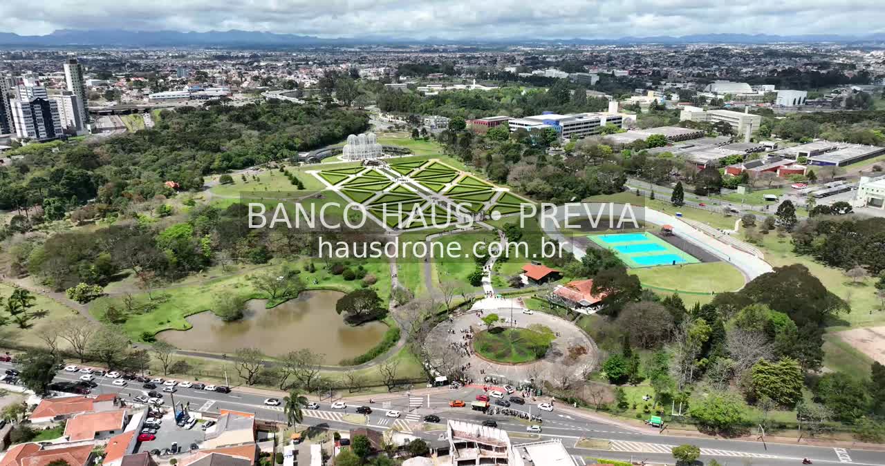 Estufa e jardins em vista aérea — Jardim Botânico de Curitiba, Paraná.