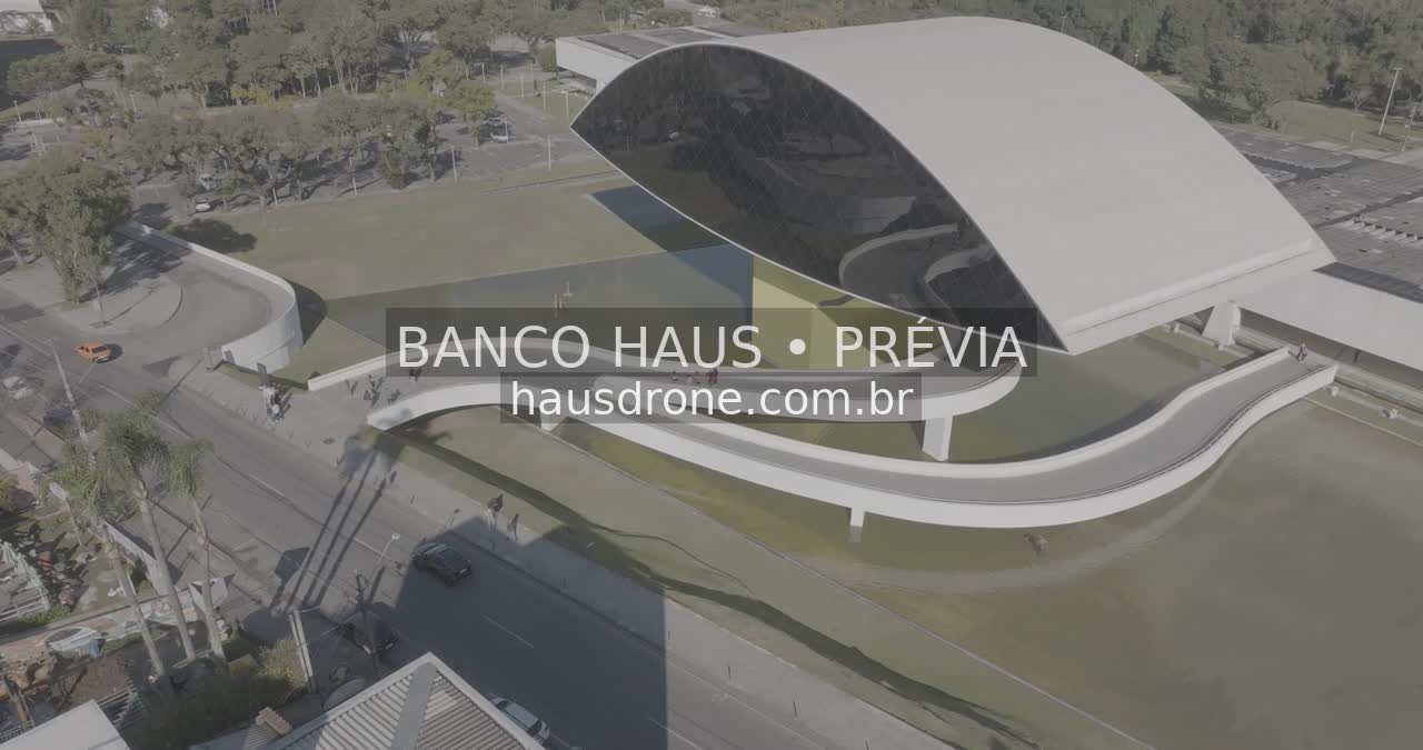 Arquitetura do MON e área externa — Museu Oscar Niemeyer em Curitiba, Paraná.