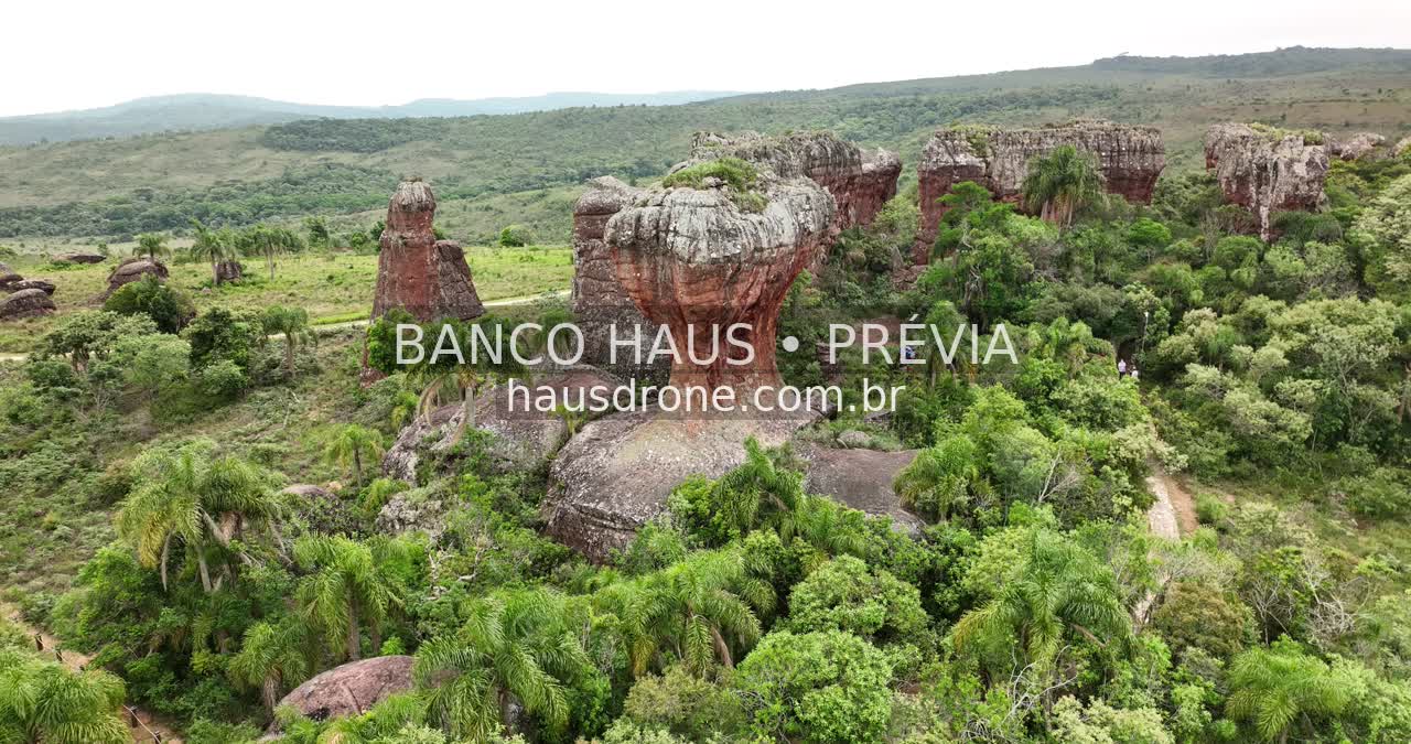 Formação de arenito em destaque — Vila Velha em Ponta Grossa, Paraná.